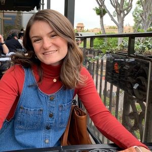 Meet your Posher, Emily